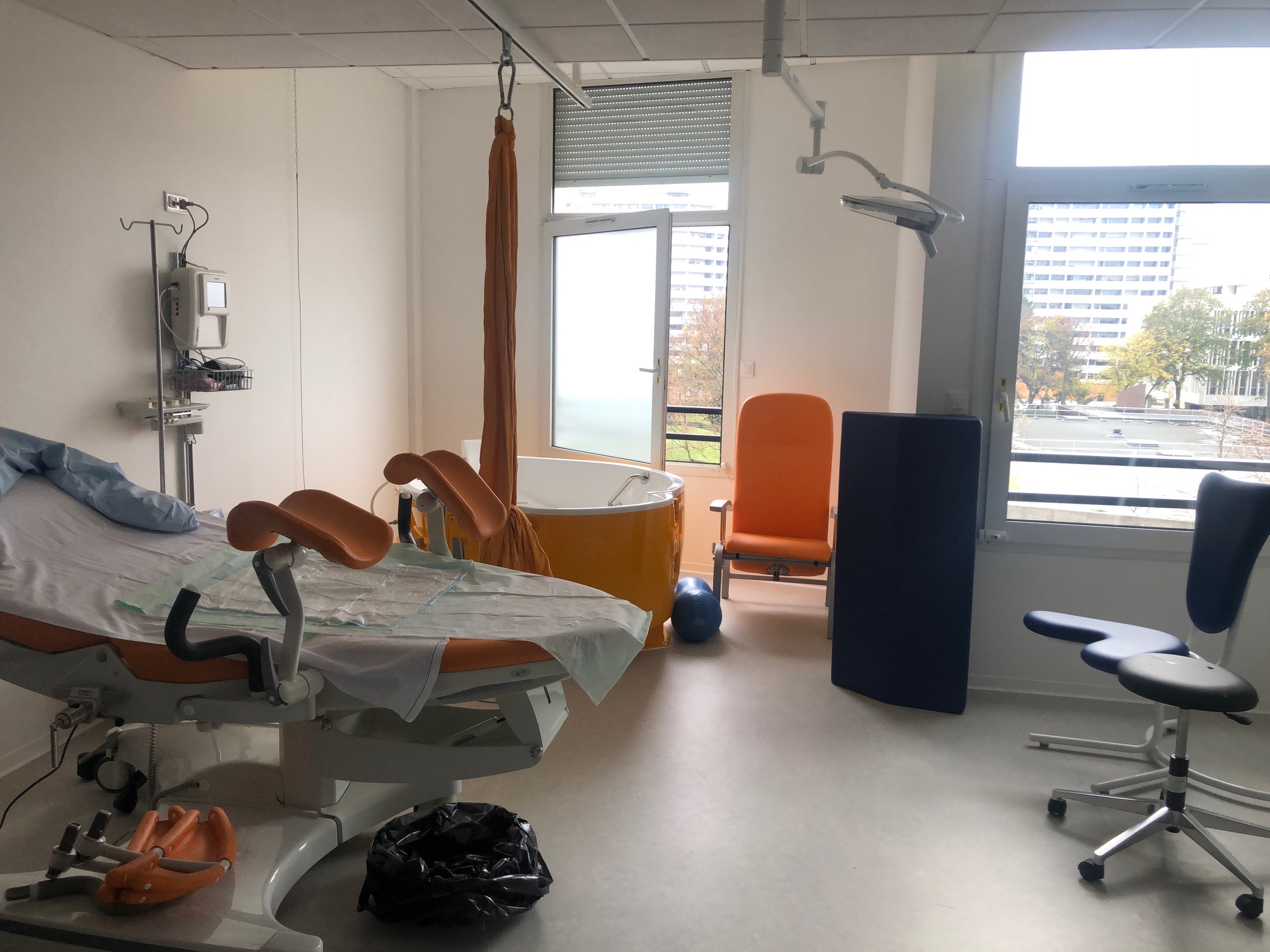 salle nature maternité des diaconesses accouchement physiologique